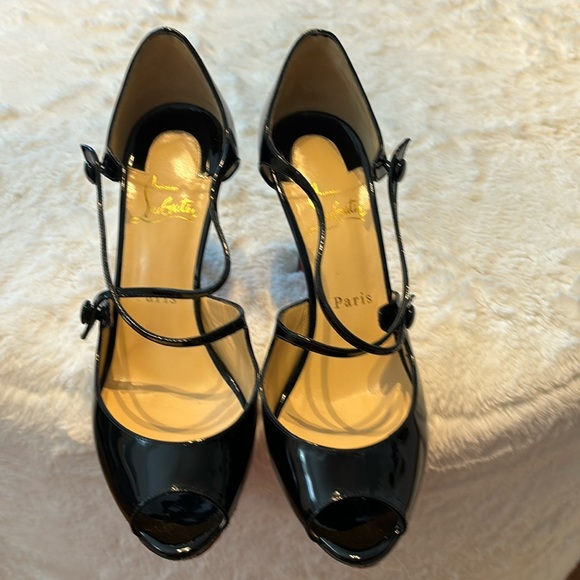 Christian Louboutin authentic patent leather pumps - Picture 3 of 14